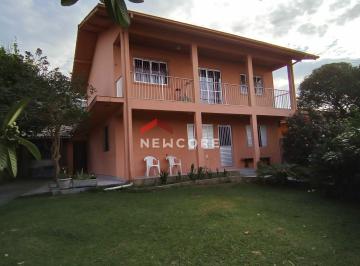 Casa · 230m² · 5 Quartos · 3 Vagas · Casa em Rua Arcanjo Cândido da Silva - Praia de Fora - Palhoça/SC