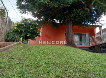 Casa · 105m² · 4 Quartos · 2 Vagas · Casa em  Rua Antônio Ângelo Carraro - Jardim Sabará - Porto Alegre/RS