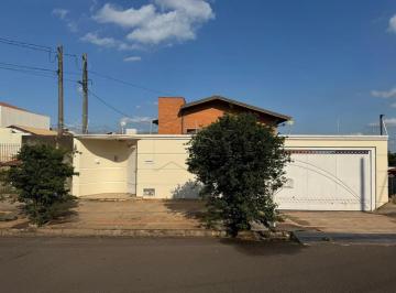 Casa · 360m² · CASA JARDIM PARAÍSO - BOTUCATU / SP