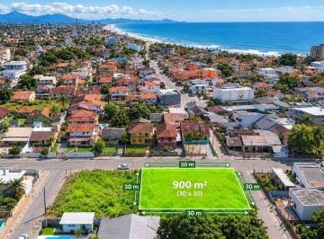 Terreno · 900m² · Terrenos com 900m² de área total (30x30) na região Central de Itapoá SC. Av. Comercial com alto pote