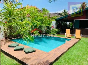Casa · 220m² · 5 Quartos · 4 Vagas · Casa em Rua Doutor Hugo Santos Silva - Maitinga - Bertioga/SP
