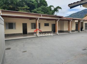 Casa · 210m² · 6 Quartos · 10 Vagas · Casa em Rua Irmã São Francisco - Caputera - Caraguatatuba/SP