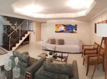 Casa · 335m² · 3 Quartos · 4 Vagas · Casa em Rua Maestro Salvador Campanella - Jardim Itu - Porto Alegre/RS