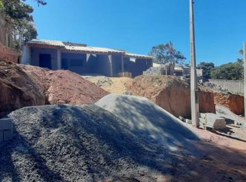 Casa de 2 quartos, Mairiporã · Casa em Avenida Esequias Odorico Bueno - Corumbá (Terra Preta) - Mairiporã/SP