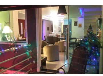 Casa · 240m² · 3 Quartos · 3 Vagas · Casa em Rua Bélgica - Jardim Celani - Salto/SP
