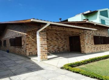 Casa · 270m² · 3 Quartos · 4 Vagas · Casa em Rua Dona Zulmira - Cavalhada - Porto Alegre/RS
