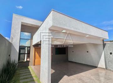 Casa · 165m² · 3 Quartos · 2 Vagas · Linda Casa com 3 Quartos, 2 Suítes com Closet e Elegante Pergolado!