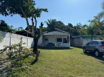 Casa de 2 quartos, Itanhaém · Casa lote inteiro com 2 quartos aceita entrada e parcelas em Itanhaém