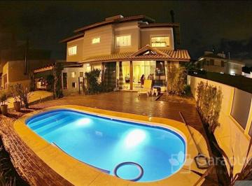 Casa · 285m² · 4 Quartos · 2 Vagas · Casa Aconchegante com Vista Especial no Marina Philippi, Lagoa da Conceição.