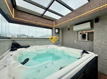 Jacuzzi · Casa Triplex com 4 Quartos para Alugar em Santos - SP