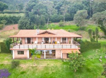 Casa · 250m² · 2 Quartos · 2 Vagas · Casa São Bento do Sapucaí