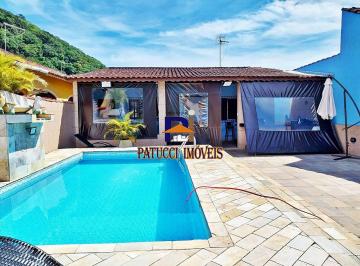 Casa · 250m² · 2 Quartos · 4 Vagas · Casa com Piscina! Totalmente Mobiliada em Ótima Localização!
