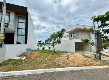 Casa · 300m² · Lote Residencial em Lagoa - Macaé, RJ