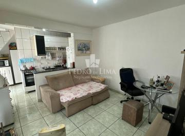 Casa · 142m² · 2 Quartos · 2 Vagas · Casa com edícula na Vila São Francisco - Ponte Rasa com dois quartos e 2 vagas.