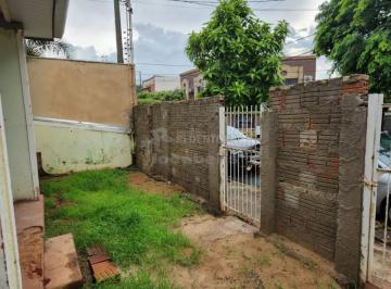 Casa · 104m² · 2 Quartos · 6 Vagas · Casa no bairro Vila Santa Cruz - Ótimo local para comercio