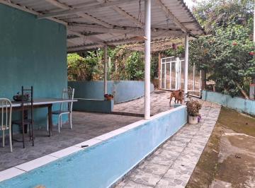 Rural · 4m² · 3 Quartos · 2 Vagas · Chácara com piscina e boa localização
