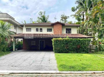 fd0464e1cfb7e210d653e5bb1afbfbc581714b6d · Casa em Condomínio Fechado, Enseada, 5 Quartos, Sala para 3 Ambientes, Espaço Goumert e Churrasqueir
