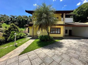 243771.jpg · Casa para locação com 4 quartos sendo 1 suíte, 390 m² no Golfe Teresópolis/RJ.