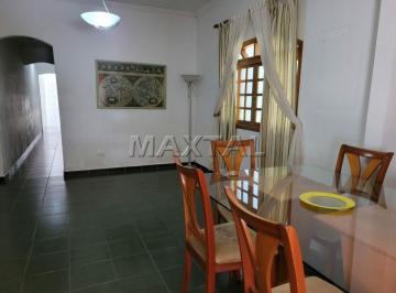 Casa · 500m² · 3 Quartos · 4 Vagas · Sobrado todo em piso com 3 dormitórios, 1 suíte, sala de estar e jantar, piscina. 4 vagas.