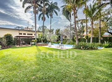 Casa · 850m² · 4 Quartos · 5 Vagas · Casa de alto padrão no Alto da Boa Vista, impecável.