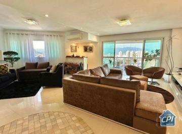 9c76c0538a5483ffba25794bd55c0404a399381b · Luxuoso apartamento à venda na Ponta da Praia no melhor condomínio clube de Santos.