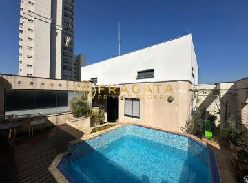 Apartamento · 204m² · 3 Quartos · 2 Vagas · Cobertura a venda rua tranquila no Jardins com 204 m², 3 quartos sendo 2 suítes com 2 vagas de garag