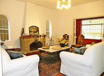 Casa · 460m² · 4 Quartos · 5 Vagas · Casa à venda com vista para o Pacaembu com 460 m² - 4 quartos e 5 vagas