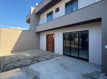 Casa · 132m² · 3 Quartos · 2 Vagas · Sobrado geminado em Bom Retiro, Joinville/SC