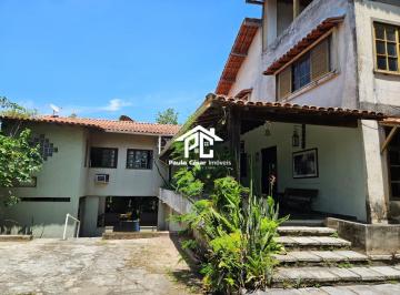 Foto 01 · Casa à venda em Araruama-RJ: Charme e conforto no Alto da Boa Vista - 4 quartos, 1 suíte, 2 salas, 3