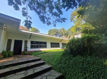Casa · 400m² · 5 Quartos · 8 Vagas · Imperdível oportunidade: Casa de 5 quartos e 2 suítes no Parque das Flores, São Paulo-SP!