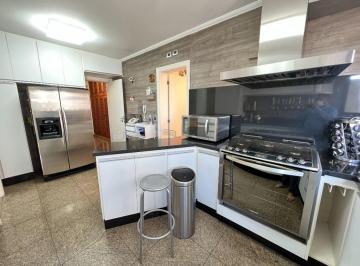 Apartamento · 305m² · 2 Quartos · 5 Vagas · Incrível apartamento de luxo para venda ou locação na Vila Andrade, São Paulo-SP: 2 suítes, 5 banhei
