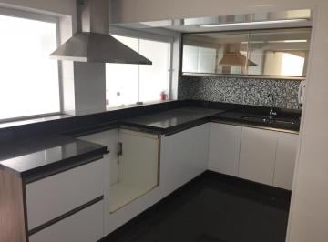 Apartamento · 244m² · 3 Quartos · 3 Vagas · Cobertura de luxo à venda em Vila Suzana, São Paulo-SP: 3 quartos, 2 suítes, 4 banheiros, 3 vagas, 2