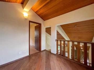 Casa · 400m² · 5 Quartos · 2 Vagas · Casa de Luxo no Condomínio Jardim Morumbi - 5 Quartos, 3 Suítes, 6 Banheiros, 2 Vagas de Garagem, 40