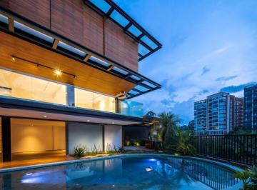 Casa · 661m² · 4 Quartos · 3 Vagas · Imperdível casa de luxo em condomínio no Jardim Vitória Régia, São Paulo-SP: 4 q