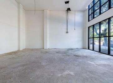 Comercial · 187m² · 7 Vagas · Loja comercial com 187m² para locação no Bairro Socorro-Jurubatuba, São Paulo-SP: 2 banheiros, 7 vag
