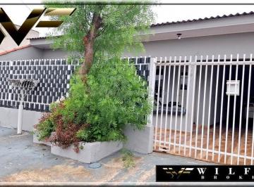 Casa · 130m² · 3 Quartos · 2 Vagas · CONSERVADA CASA COM 03 DORMITÓRIOS LOCALIZADA NO B