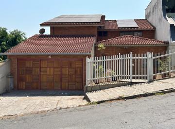 Casa de 3 quartos, Poços de Caldas · Casa no bairro da Saúde Poços de Caldas