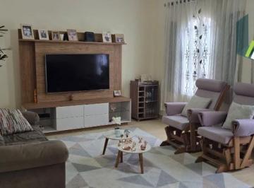 Foto 01 · Casa assobradada, no Bairro Vila Josefina, bem localizada e com fino acabamento!  Estuda Permuta por