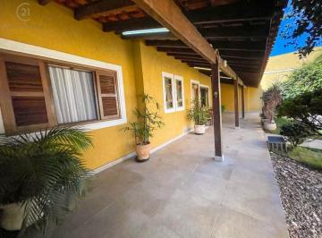 Casa · 200m² · 3 Quartos · 4 Vagas · Casa à venda em Londrina, Residencial Santa Clara, com 3 quartos, com 200 m²
