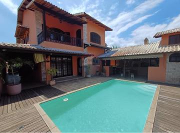 Casa · 252m² · 5 Quartos · 4 Vagas · Casa em condominio fechado com cinco dormitórios e piscina.
