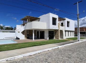 Casa · 272m² · 5 Quartos · 2 Vagas · Casa com 5 Quartos com Móveis Planejados e Piscina à venda no Condomínio Ilha da Lagoa