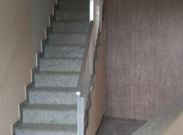 img0 · Apartamento com 3 Quarto(s) e 2 banheiro(s) para Alugar, 70 m² por R$ 1000 / Mês
