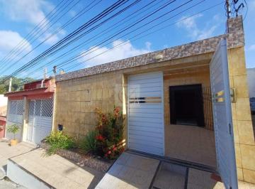 Casa · 126m² · 2 Quartos · 1 Vaga · Vende-se Casa em Condomínio Fechado no Bairro 18 do Forte - Aracaju-SE
