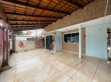Casa · 120m² · 2 Quartos · 2 Vagas · Casa com 2 Quartos, 1 Suíte e 2 Vagas de Garagem à Venda na QE 21 – Guará II
