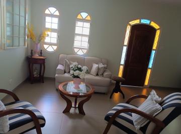 a991389079284d81844998e2471b7028.jpeg · Casa para Venda em Uberlândia/MG - 4 Dorm. 319 m2 Área Útil