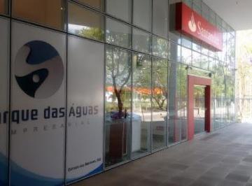 c001d8b76e3239eb16c3e9b65c0408375776e79a · Sala comercial à venda no Parque das Àguas.