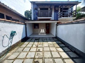 Casa · 68m² · 2 Quartos · 2 Vagas · Casa de 2 qts. no Centro de Guapimirim, garagem coberta