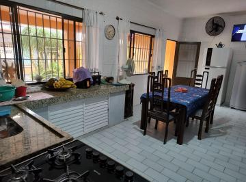Casa de 4 quartos, Itanhaém · Sobrado 4 Dor 5 Vagas Edicula Churrasqueira Terreno 10X25 Ao Lado da Praia.