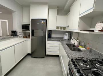 Apartamento de 3 quartos, Bertioga ·  Apartamento Luxo com Varanda Gourmet e Lazer Completo para temporada 
