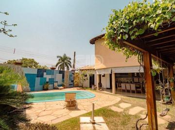 Casa · 479m² · 5 Quartos · 4 Vagas · Sobrado com três suítes no Condomínio Residencial Jardim Itália II